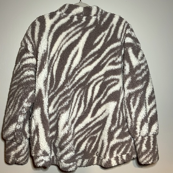 Buttonless oversize jacket - Picture 5 of 5